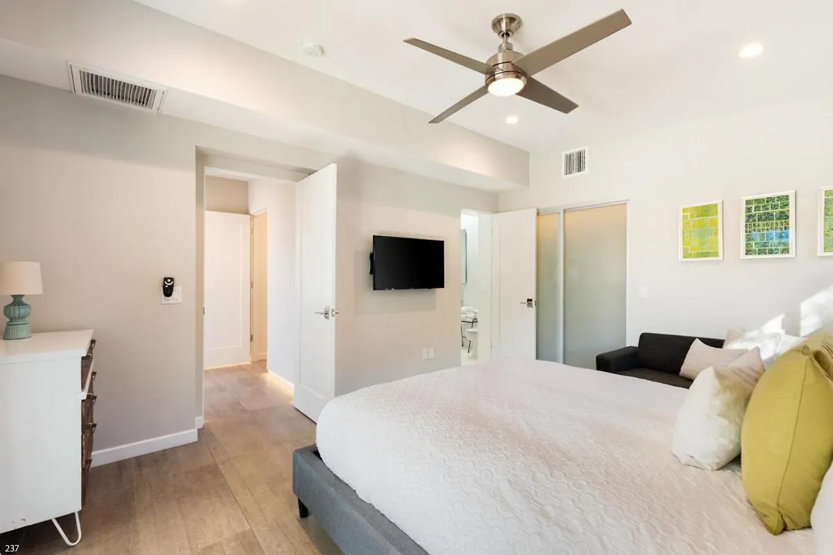 Vila Modern Palms Palm Springs USA